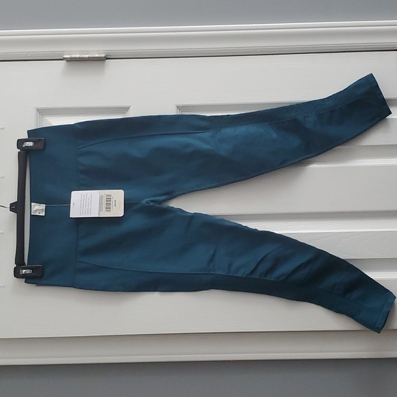 Fabletics Pants - FABLETICS LEGGINGS SIZE MEDIUM